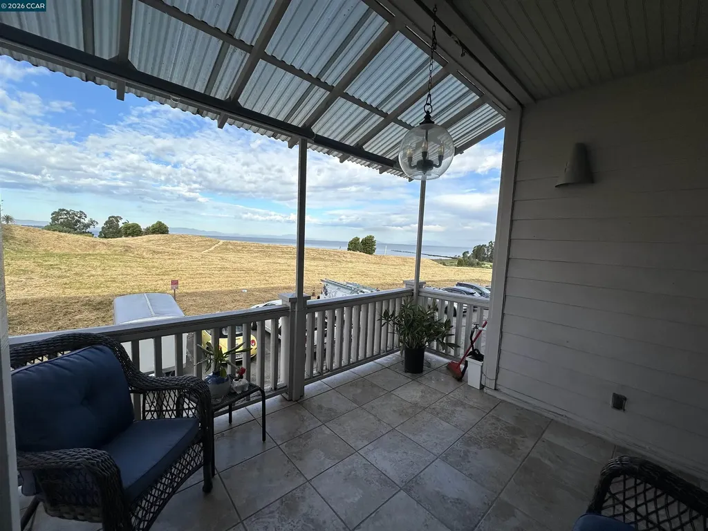 2144 Railroad Avenue Hercules CA 94547