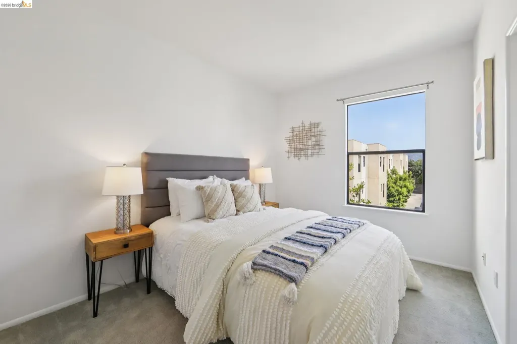 23 City Limits Circle Emeryville CA 94608