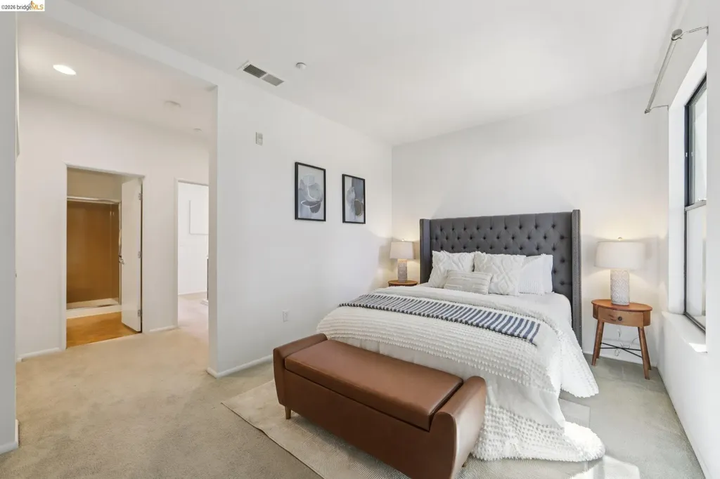 23 City Limits Circle Emeryville CA 94608