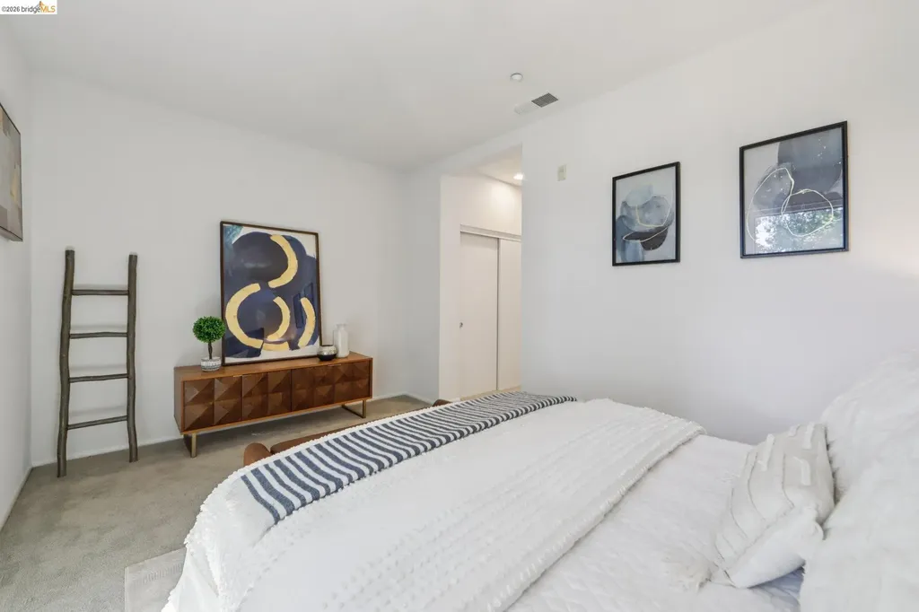 23 City Limits Circle Emeryville CA 94608