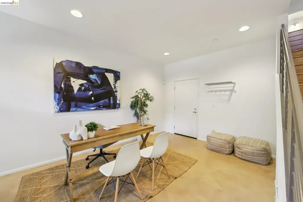 23 City Limits Circle Emeryville CA 94608