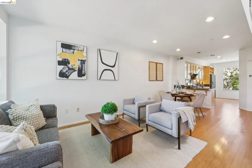 23 City Limits Circle Emeryville CA 94608