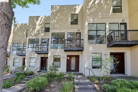 23 City Limits Circle Emeryville CA 94608