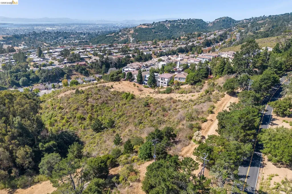 14381 Skyline Boulevard Oakland CA 94619