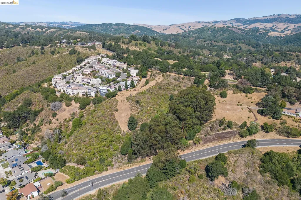 14381 Skyline Boulevard Oakland CA 94619