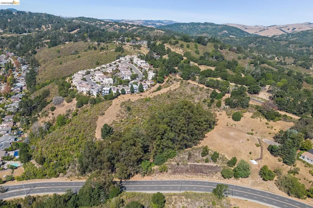 14381 Skyline Boulevard Oakland CA 94619