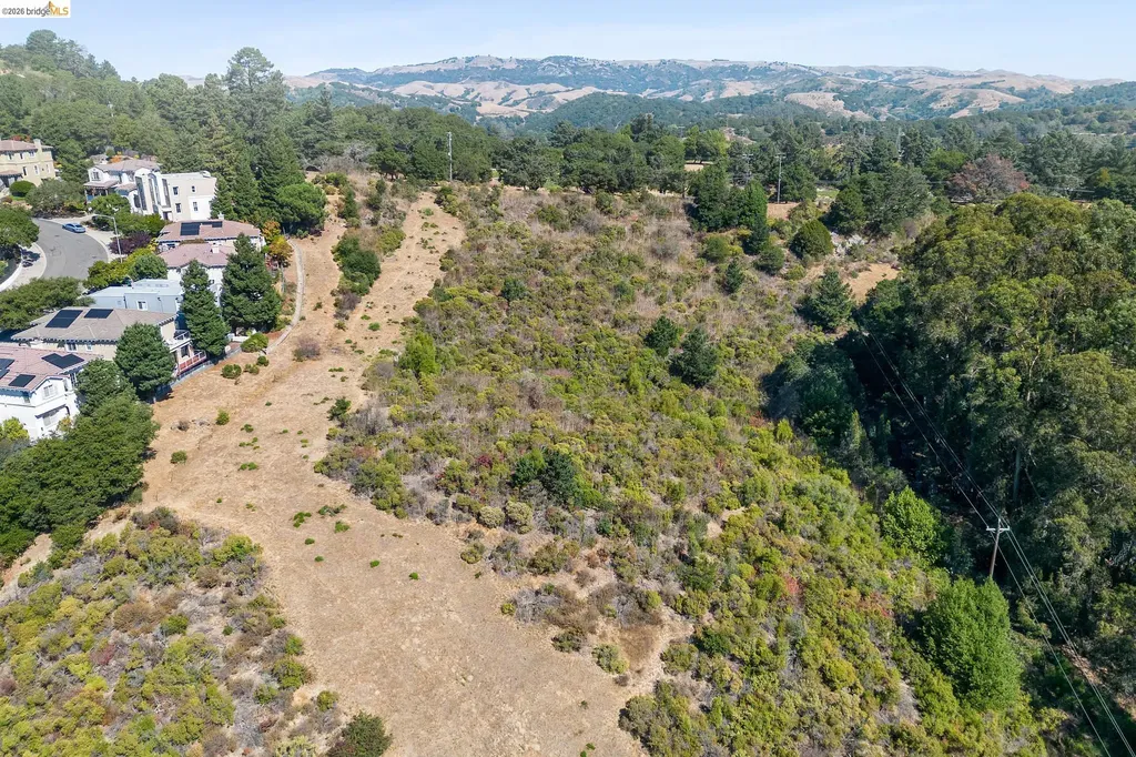 14381 Skyline Boulevard Oakland CA 94619