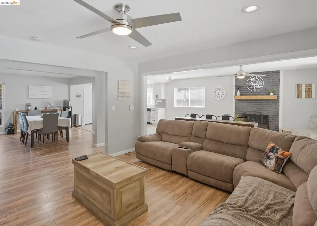 1004 Thomas Court Antioch CA 94509