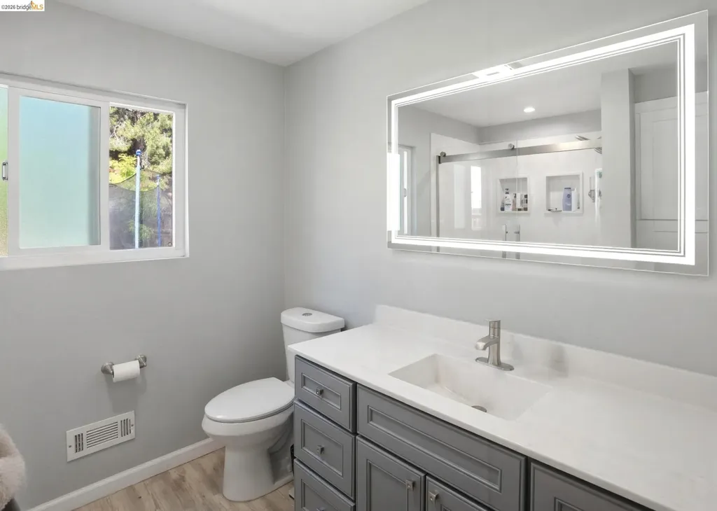 1004 Thomas Court Antioch CA 94509