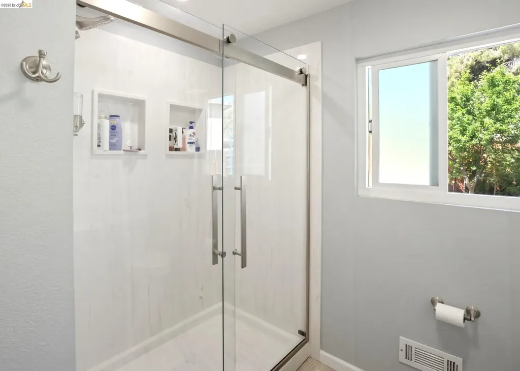 1004 Thomas Court Antioch CA 94509