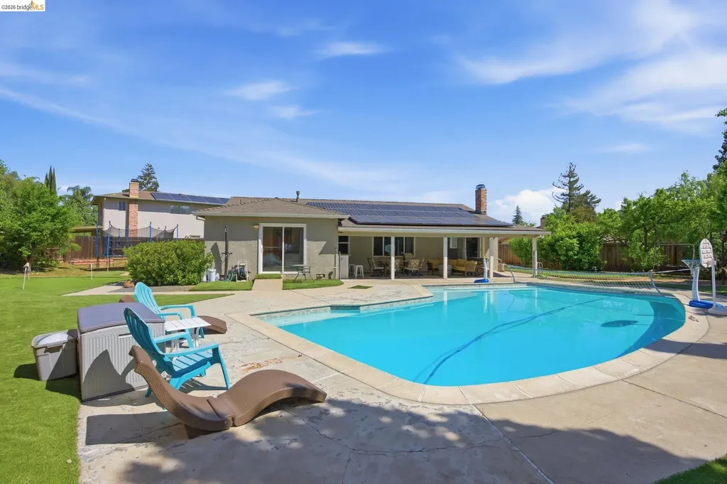 1004 Thomas Court Antioch CA 94509