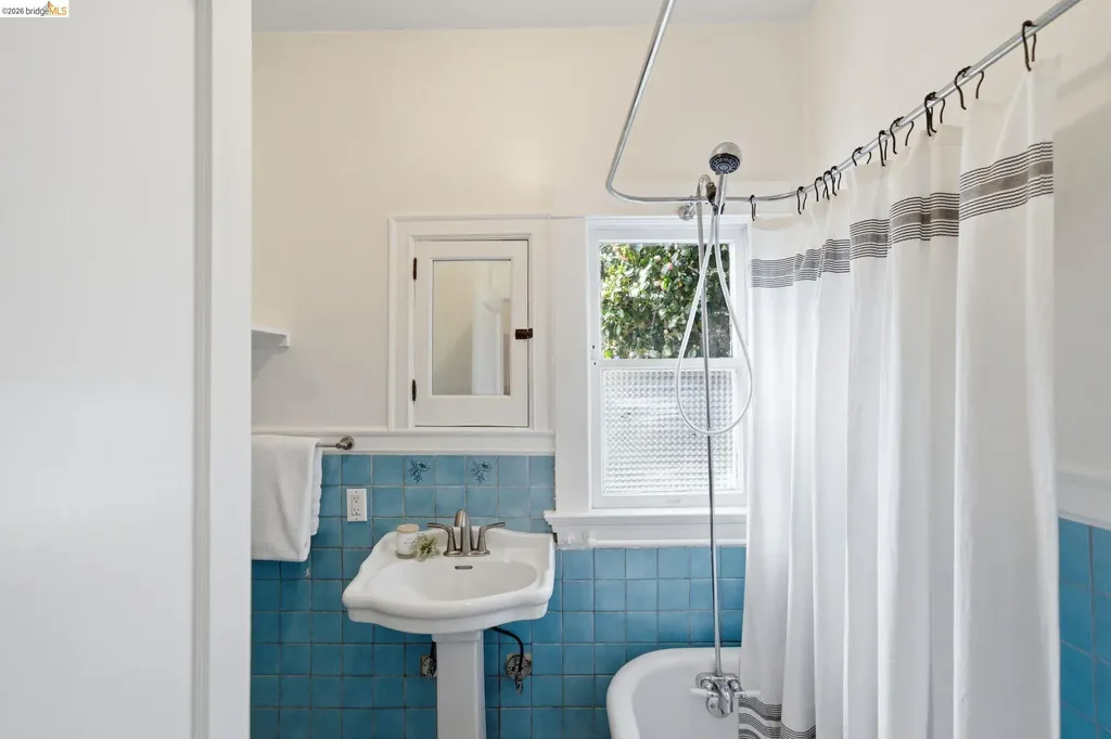 1627 62nd Street Berkeley CA 94703