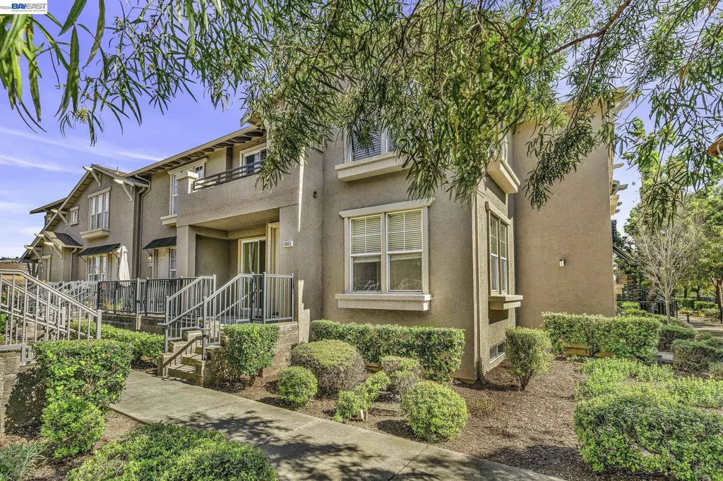10863 Packard Street Oakland CA 94603