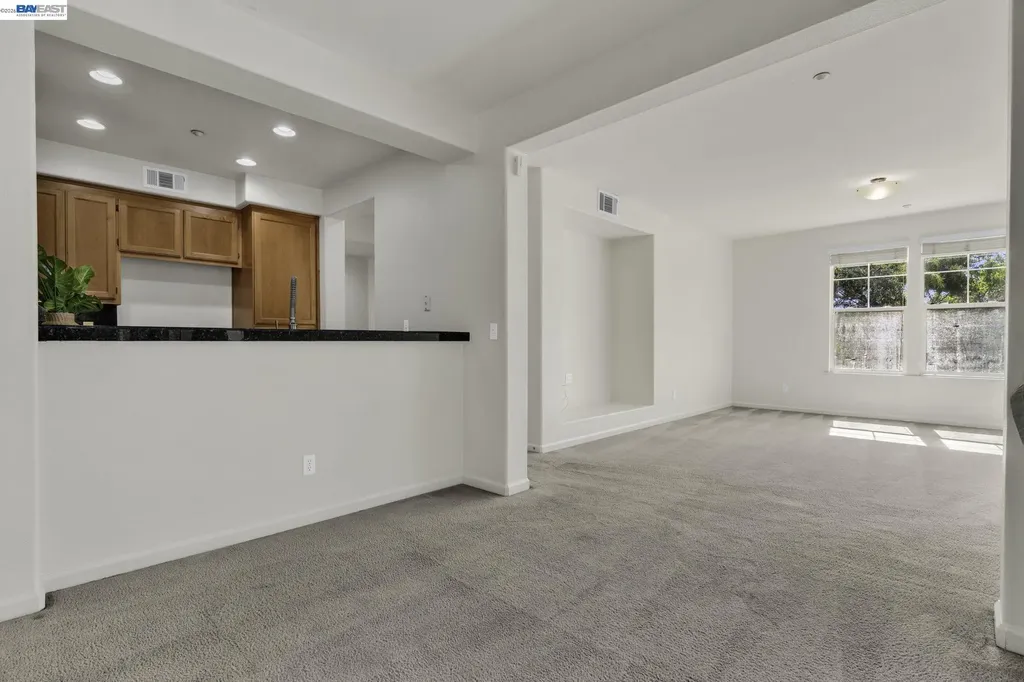 10863 Packard Street Oakland CA 94603