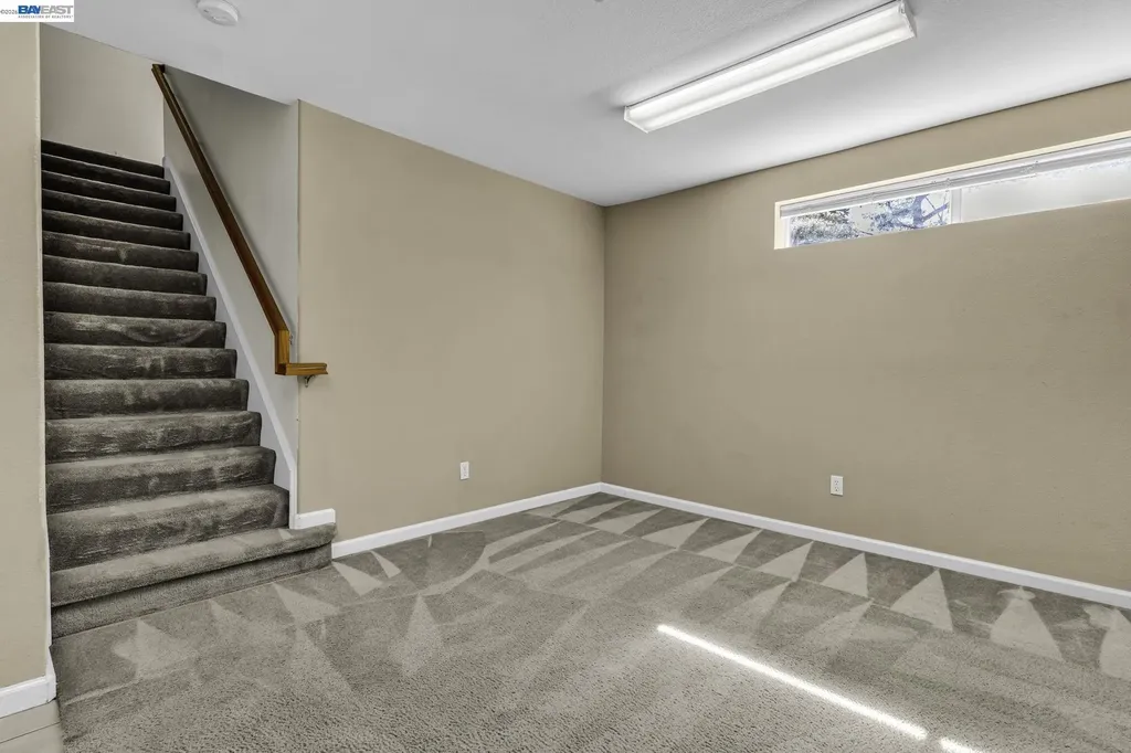 10863 Packard Street Oakland CA 94603