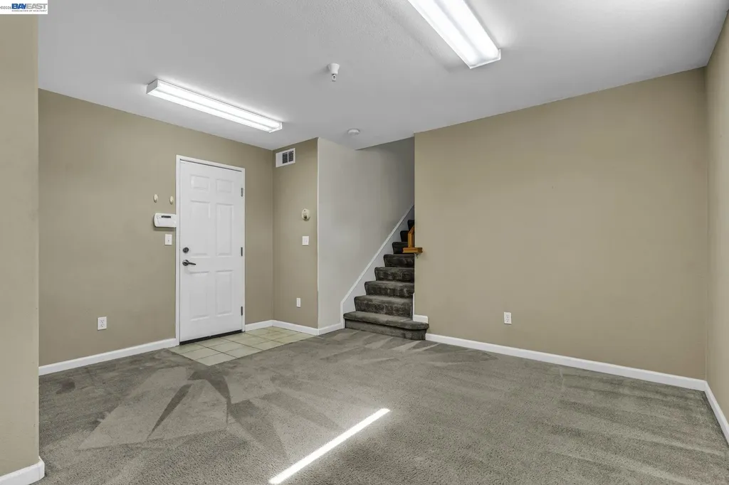 10863 Packard Street Oakland CA 94603
