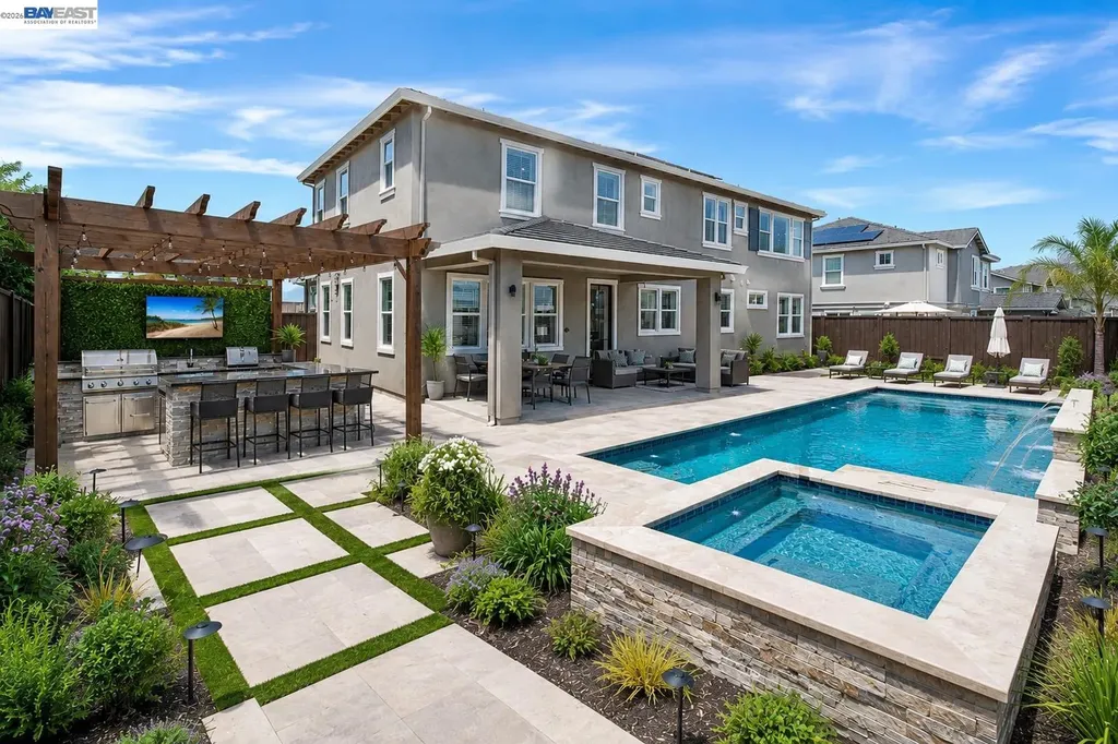 271 Eagle Nest Drive Oakley CA 94561