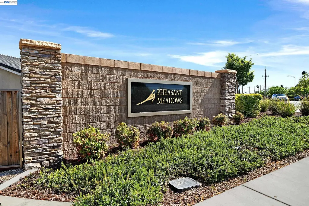 271 Eagle Nest Drive Oakley CA 94561