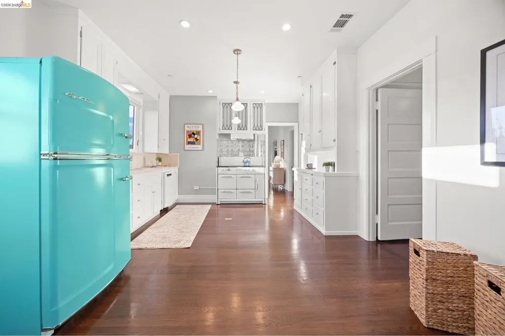 2201 Coloma Street Oakland CA 94602