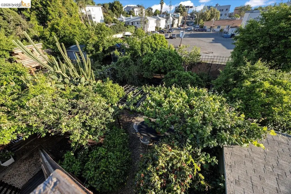 2201 Coloma Street Oakland CA 94602