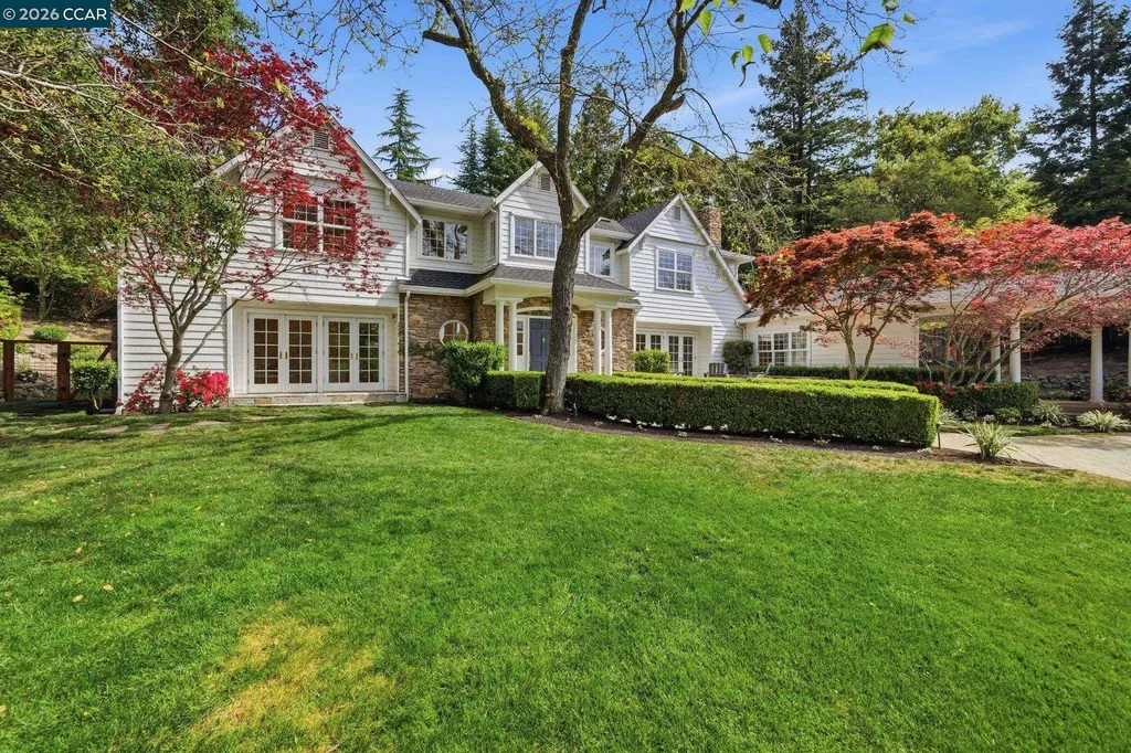 3 Honey Hill Court Orinda CA 94563
