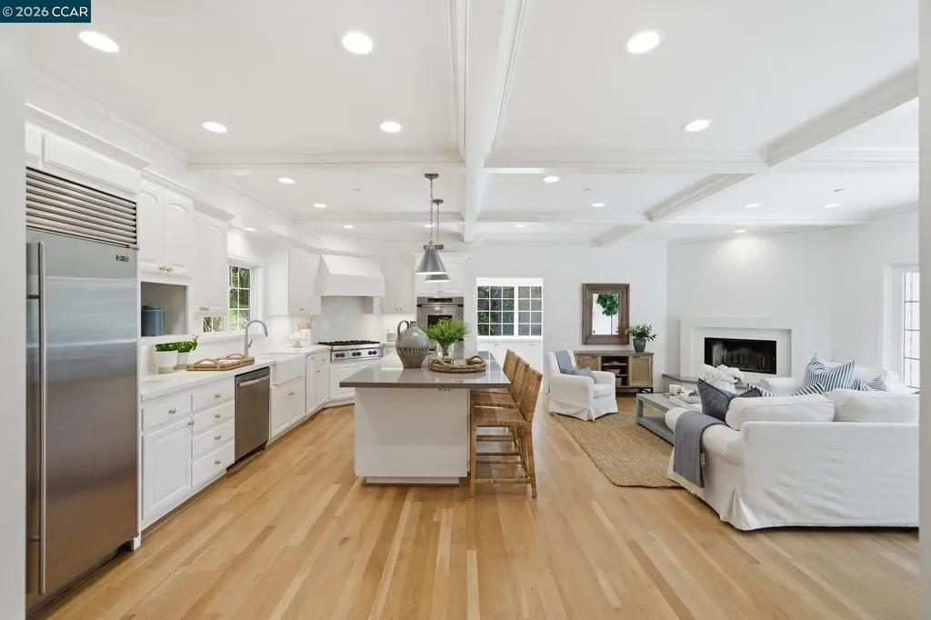 3 Honey Hill Court Orinda CA 94563