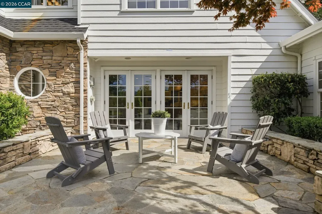 3 Honey Hill Court Orinda CA 94563