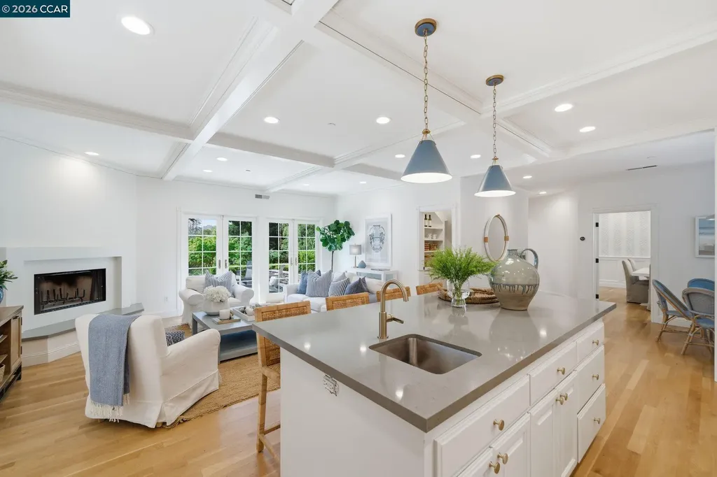 3 Honey Hill Court Orinda CA 94563