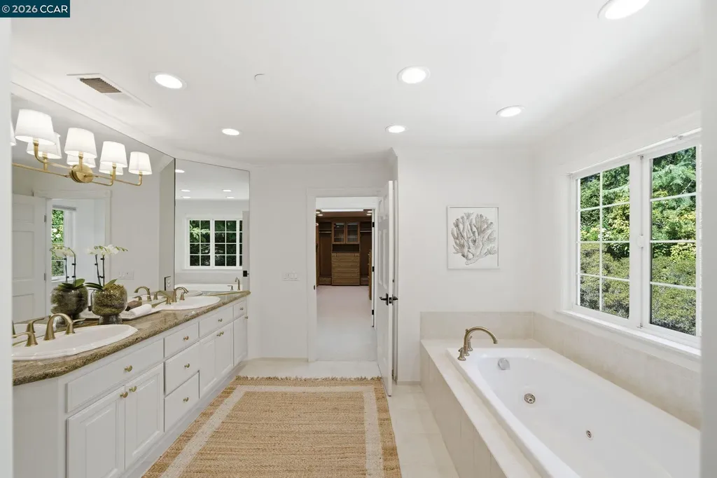 3 Honey Hill Court Orinda CA 94563