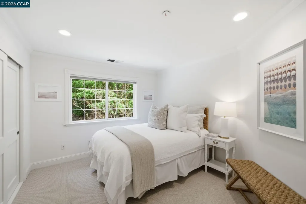 3 Honey Hill Court Orinda CA 94563