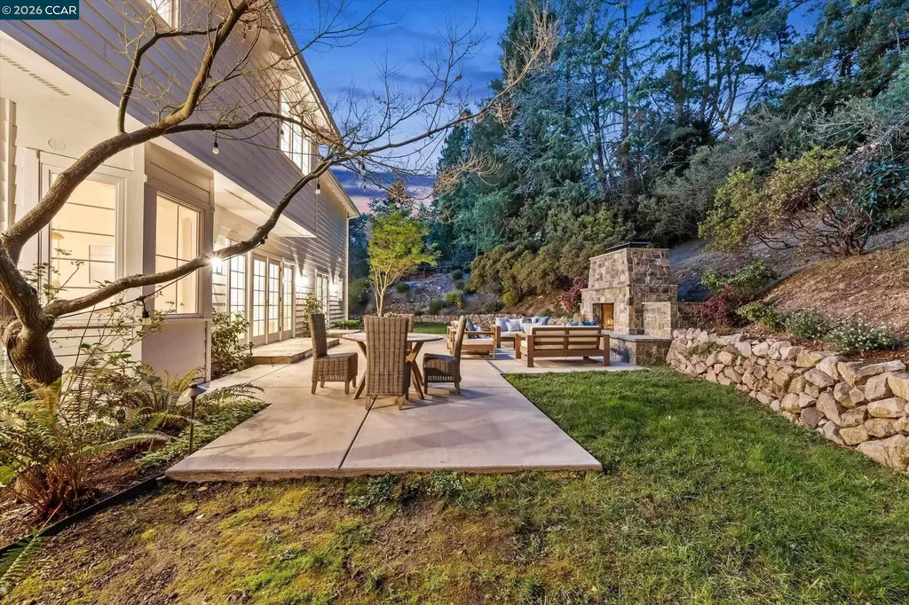 3 Honey Hill Court Orinda CA 94563