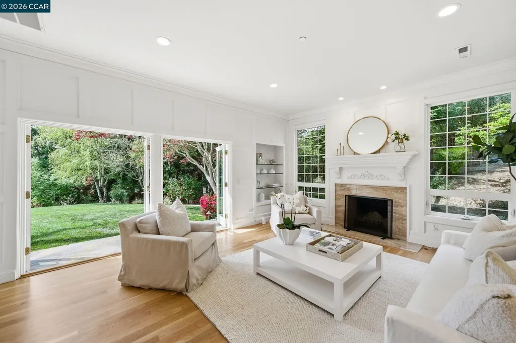 3 Honey Hill Court Orinda CA 94563