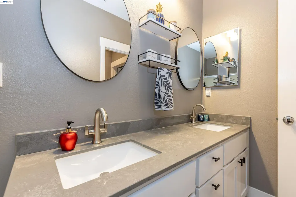 228 1st Street Benicia CA 94510