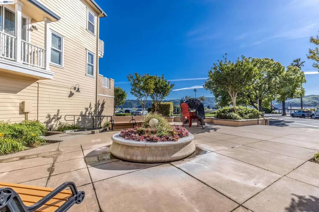 228 1st Street Benicia CA 94510