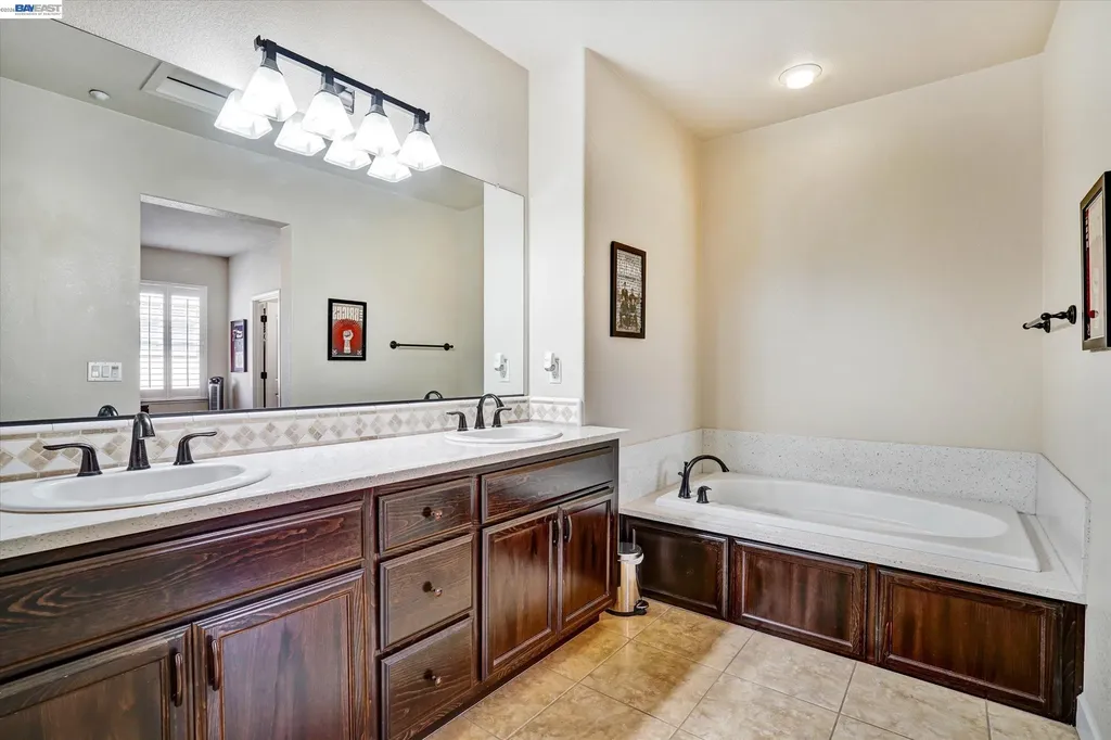 576 Heligan Lane Livermore CA 94551