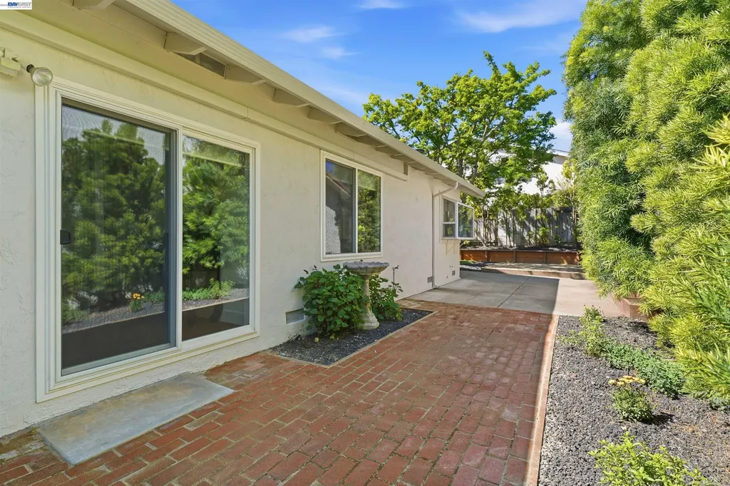 4350 Columbine Drive Pleasanton CA 94588