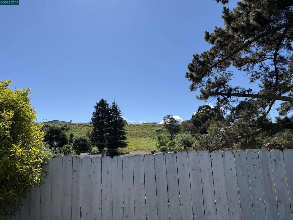 2860 Sargent Avenue San Pablo CA 94806