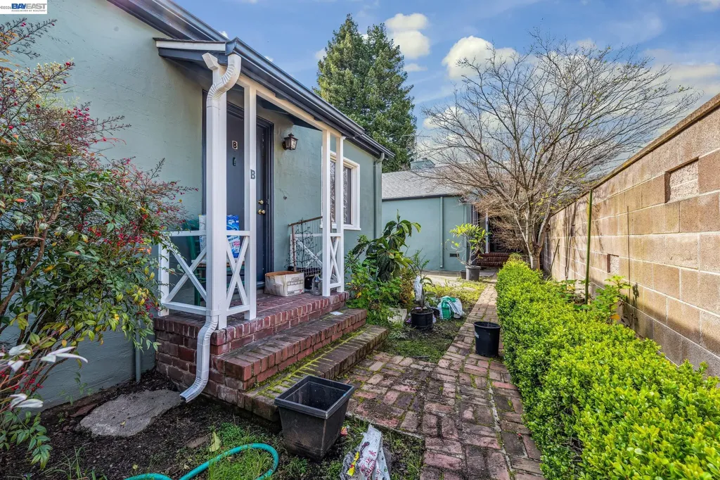2242 Santa Clara Avenue Alameda CA 94501