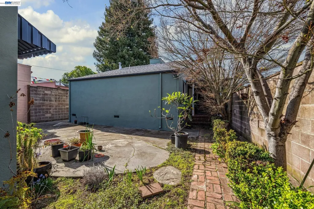 2242 Santa Clara Avenue Alameda CA 94501