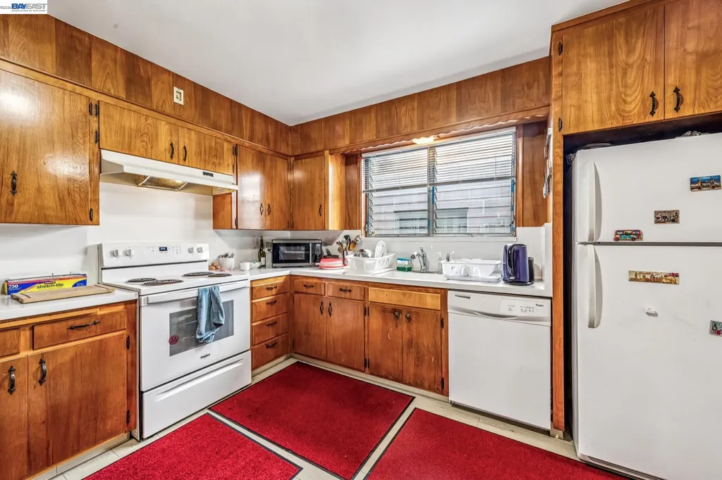 2242 Santa Clara Avenue Alameda CA 94501