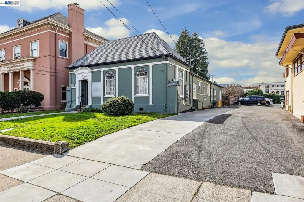 2242 Santa Clara Avenue Alameda CA 94501