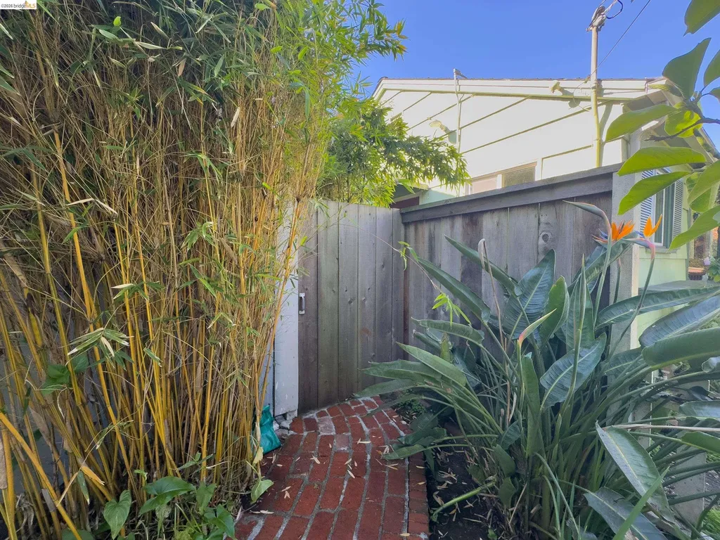 2300 Ashby Avenue Berkeley CA 94705