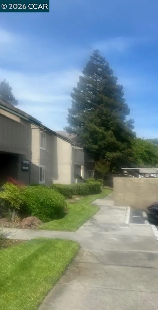 1127 Lakeview Circle Pittsburg CA 94565