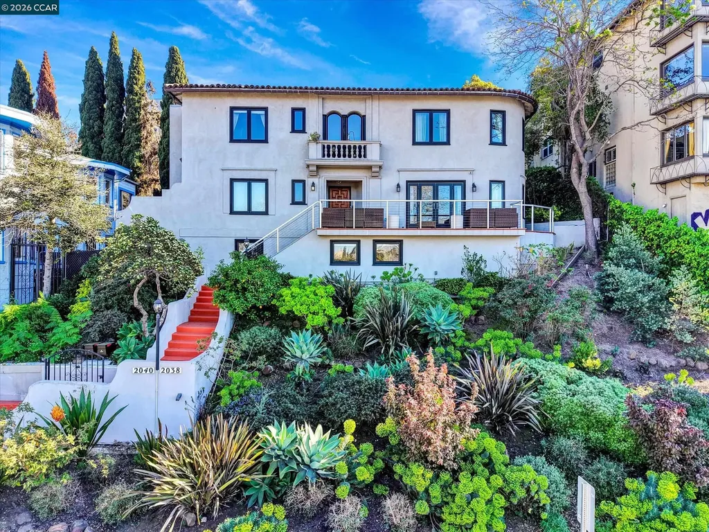 2038 2040 Lakeshore Oakland CA 94606