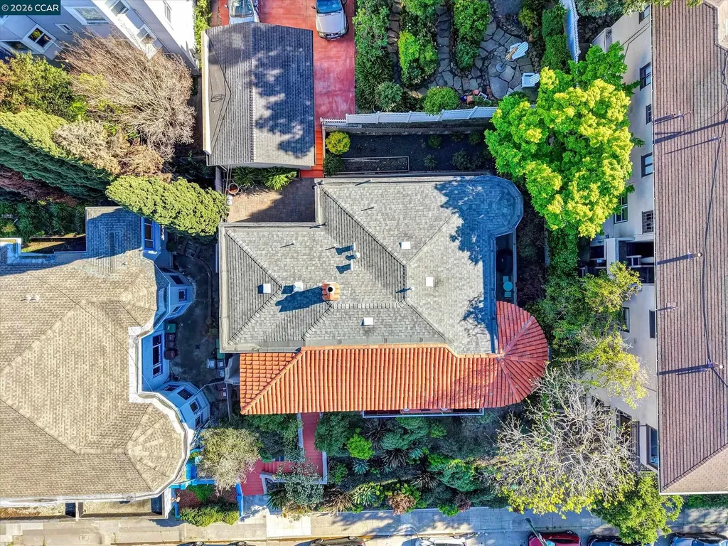 2038 2040 Lakeshore Oakland CA 94606