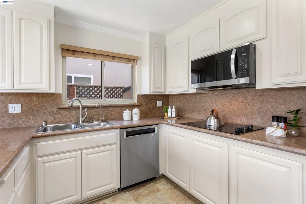 3179 Mackenzie Place Fremont CA 94536