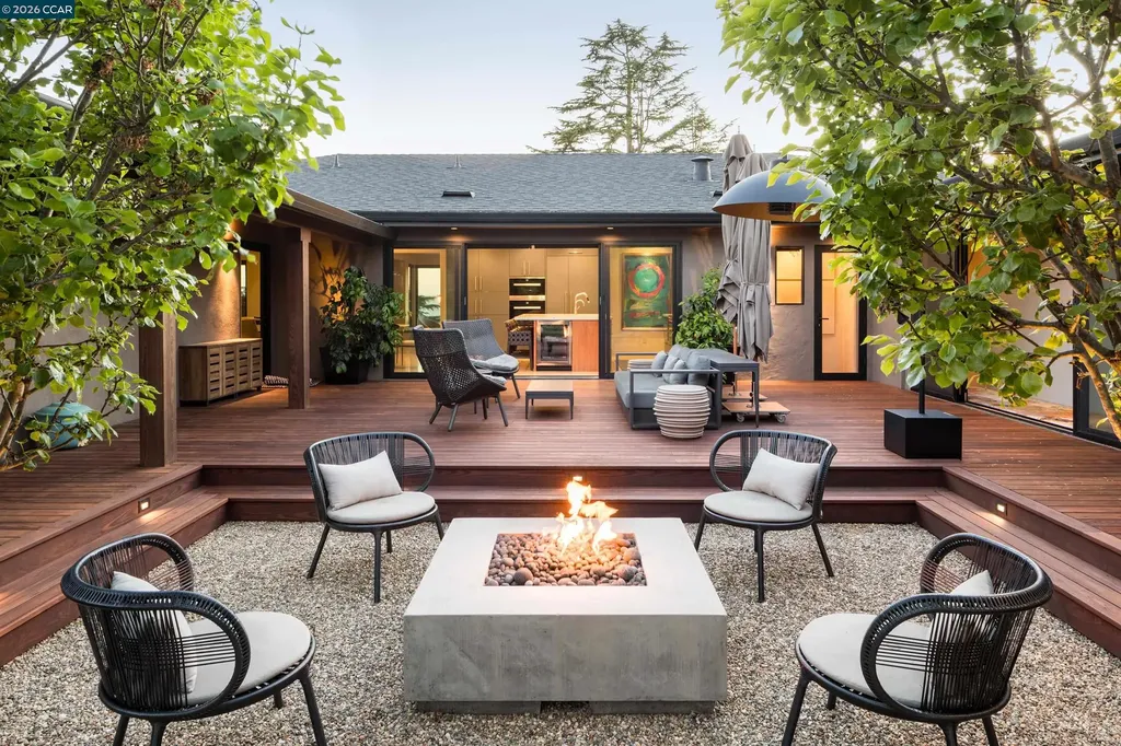 260 Pershing Drive Oakland CA 94611