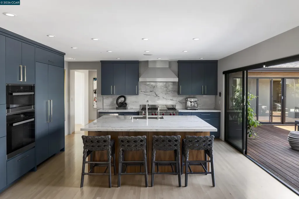 260 Pershing Drive Oakland CA 94611