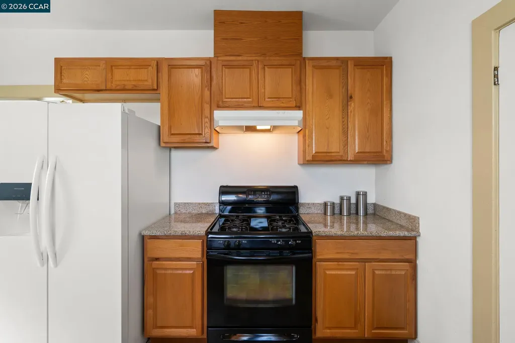 272 10th Street Pittsburg CA 94565