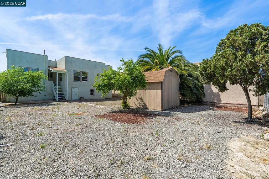 272 10th Street Pittsburg CA 94565